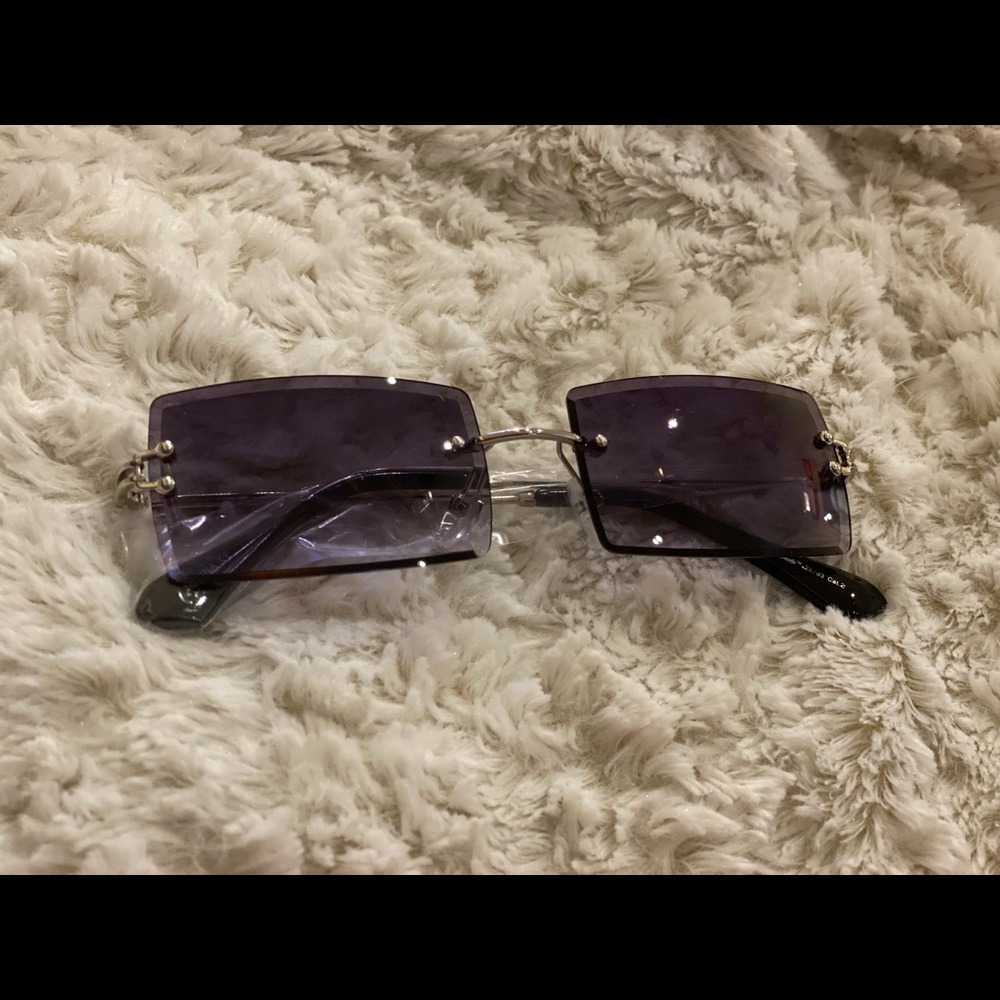 Brand New Sunglasses ⭐️ MAKE AN OFFER ‼️